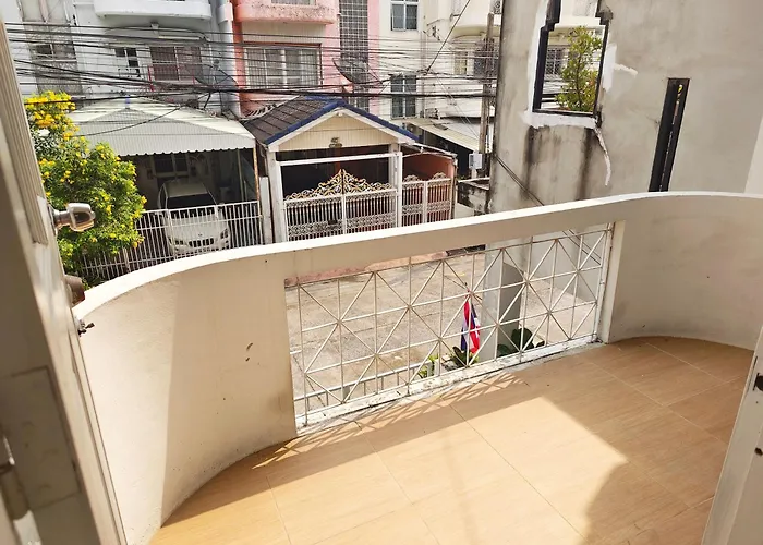 With 3 Bedrooms Homestay Bangkok